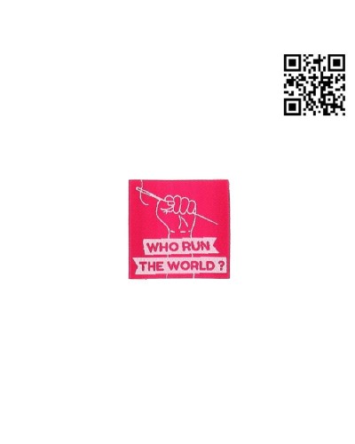 ETIQUETA PARA COSER "WHO RUN THE WORLD" - CUADRADO 3,5CM | - BH486113