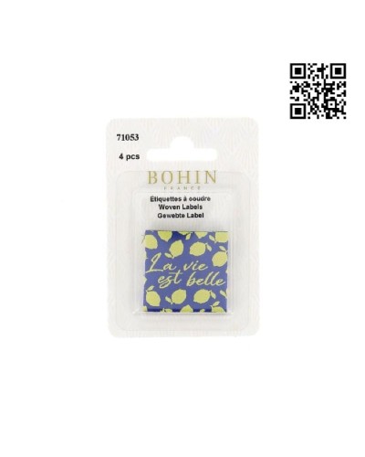 ETIQUETA PARA COSER "LA VIE EST BELLE" - CUADRADO 3,5CM | PACK 4UND - BH71053